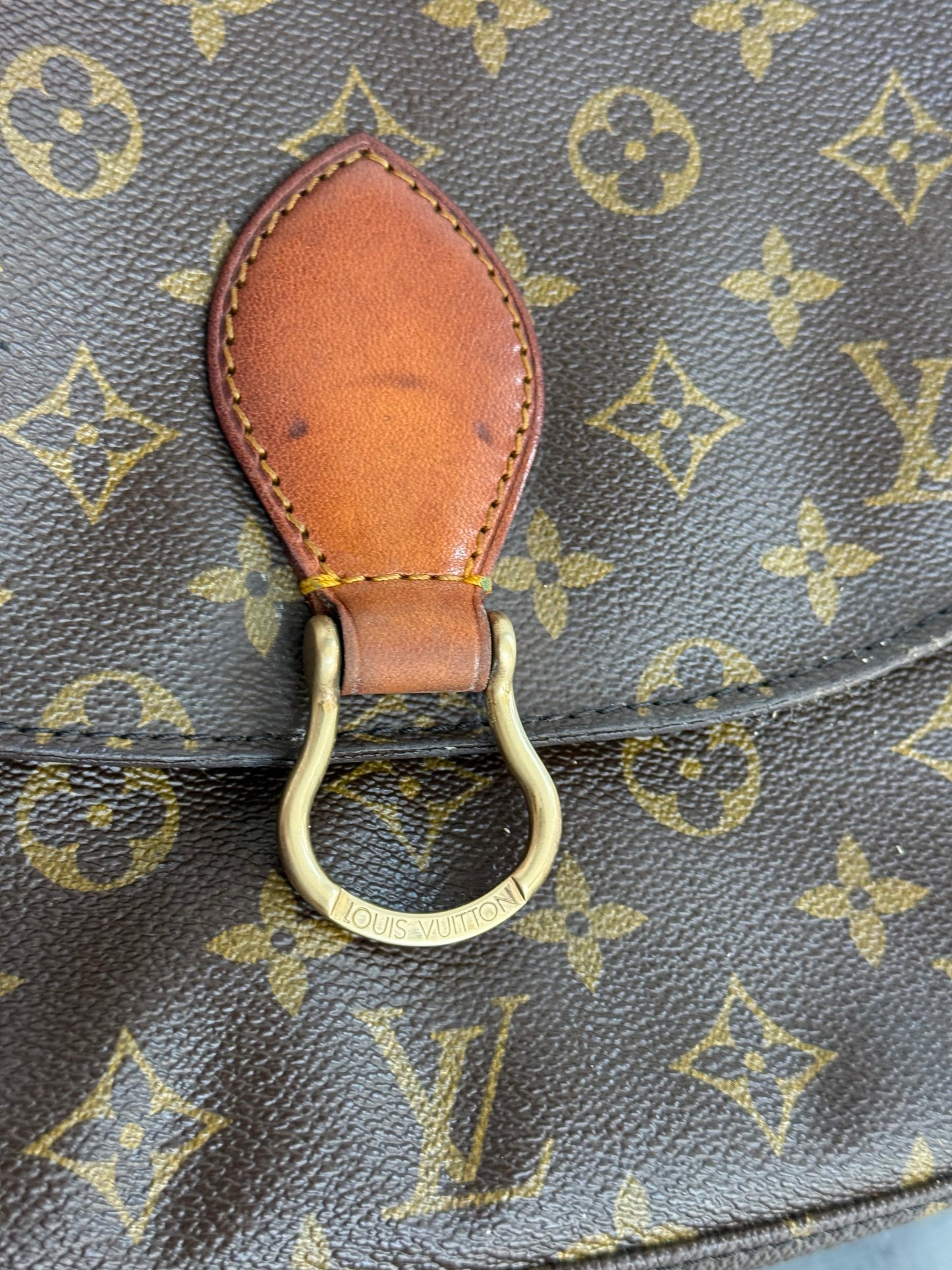Pre-owned Authentic Louis Vuitton Saint Cloud GM Monogram Crossbody Bag