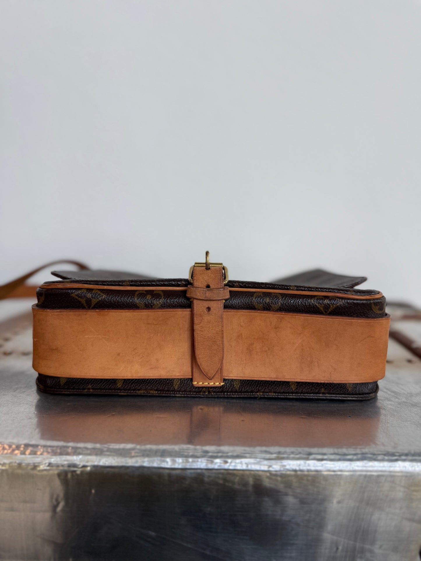 Pre-owned Louis Vuitton Cartouchiere GM Monogram Shoulder / Crossbody Bag