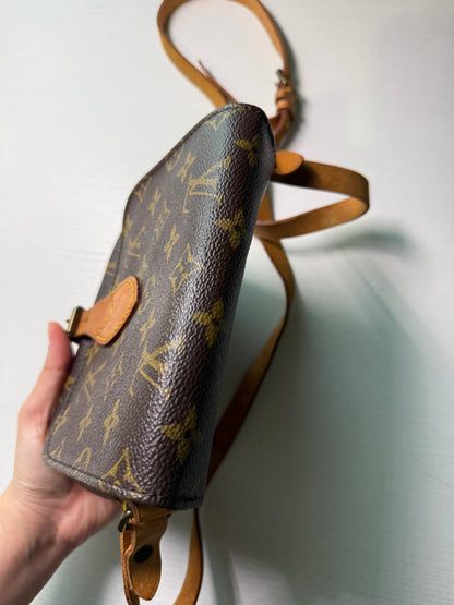 Pre-owned Louis Vuitton Cartouchiere PM Monogram Shoulder / Crossbody Bag