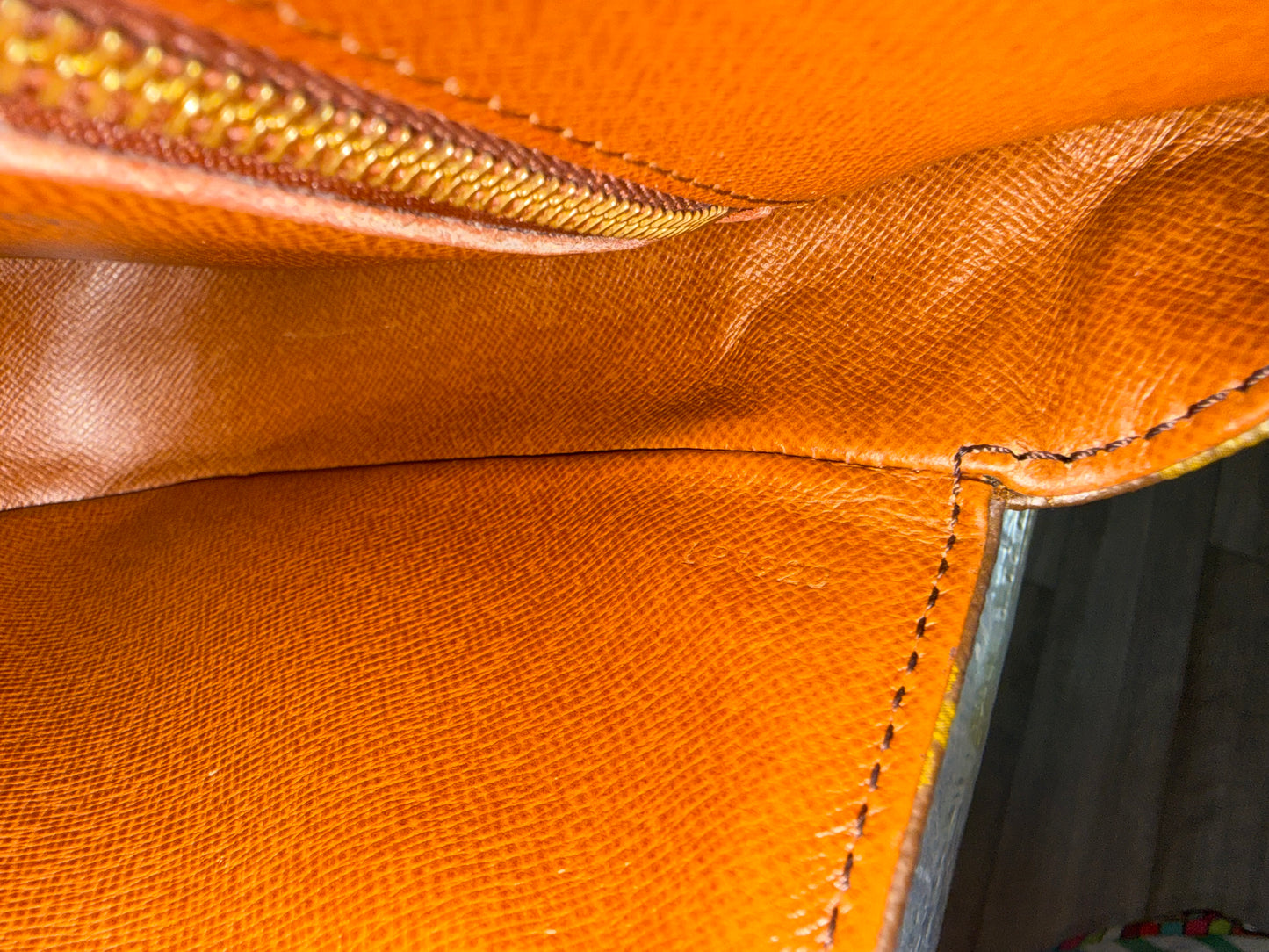 Pre-owned Authentic Louis Vuitton Saint Cloud MM Monogram Shoulder / Crossbody Bag