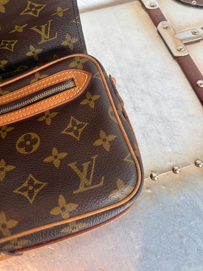 Pre-owned Louis Vuitton Saint Germain 24 Monogram Crossbody / Shoulder Bag