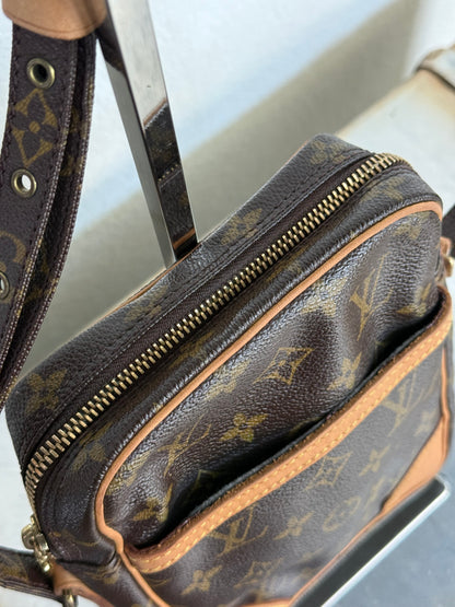 Pre-owned Authentic Louis Vuitton Danube Monogram Crossbody Bag