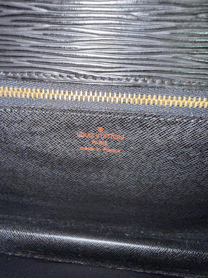 Pre-owned Authentic Louis Vuitton Sellier Dragonne Epi Black Clutch Bag