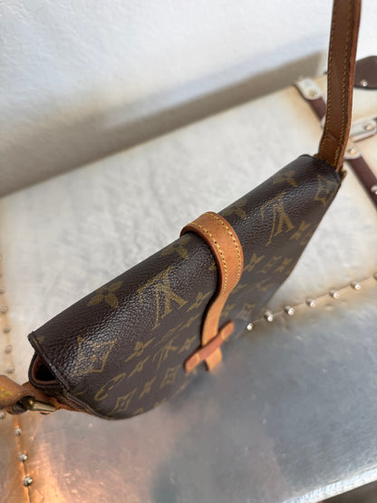 Pre-owned Authentic Louis Vuitton Chantilly PM Monogram Crossbody Bag