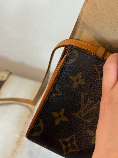 Pre-owned Authentic Louis Vuitton Pochette Twin GM Monogram Shoulder Bag