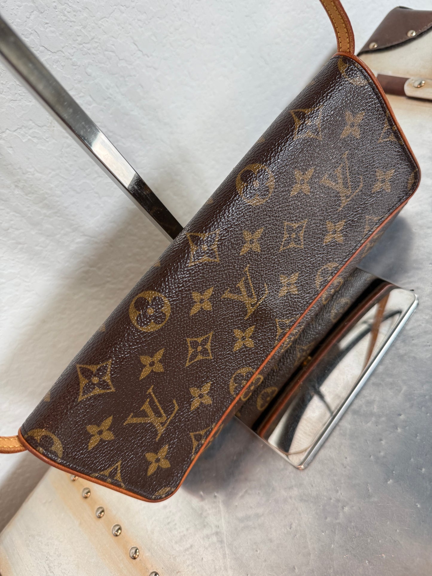 Pre-owned Authentic Louis Vuitton Pochette Twin GM Monogram Shoulder Bag