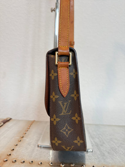 Pre-owned Authentic Louis Vuitton Saint Cloud GM Monogram Crossbody Bag
