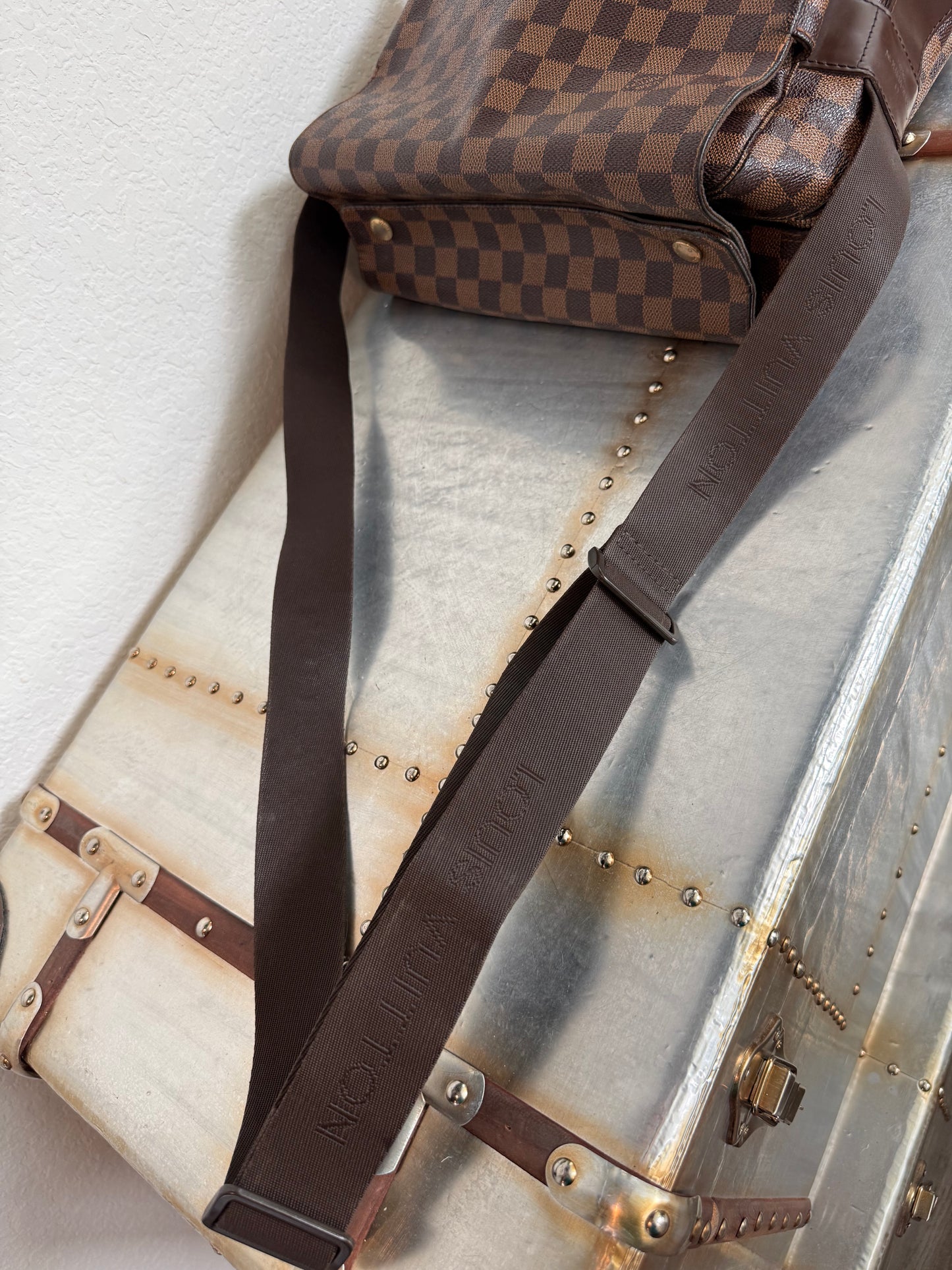 Pre-owned Authentic Louis Vuitton Naviglio Damier Ebene Crossbody Bag