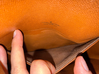 Pre-owned Authentic Louis Vuitton Saint Cloud PM Monogram Crossbody Bag