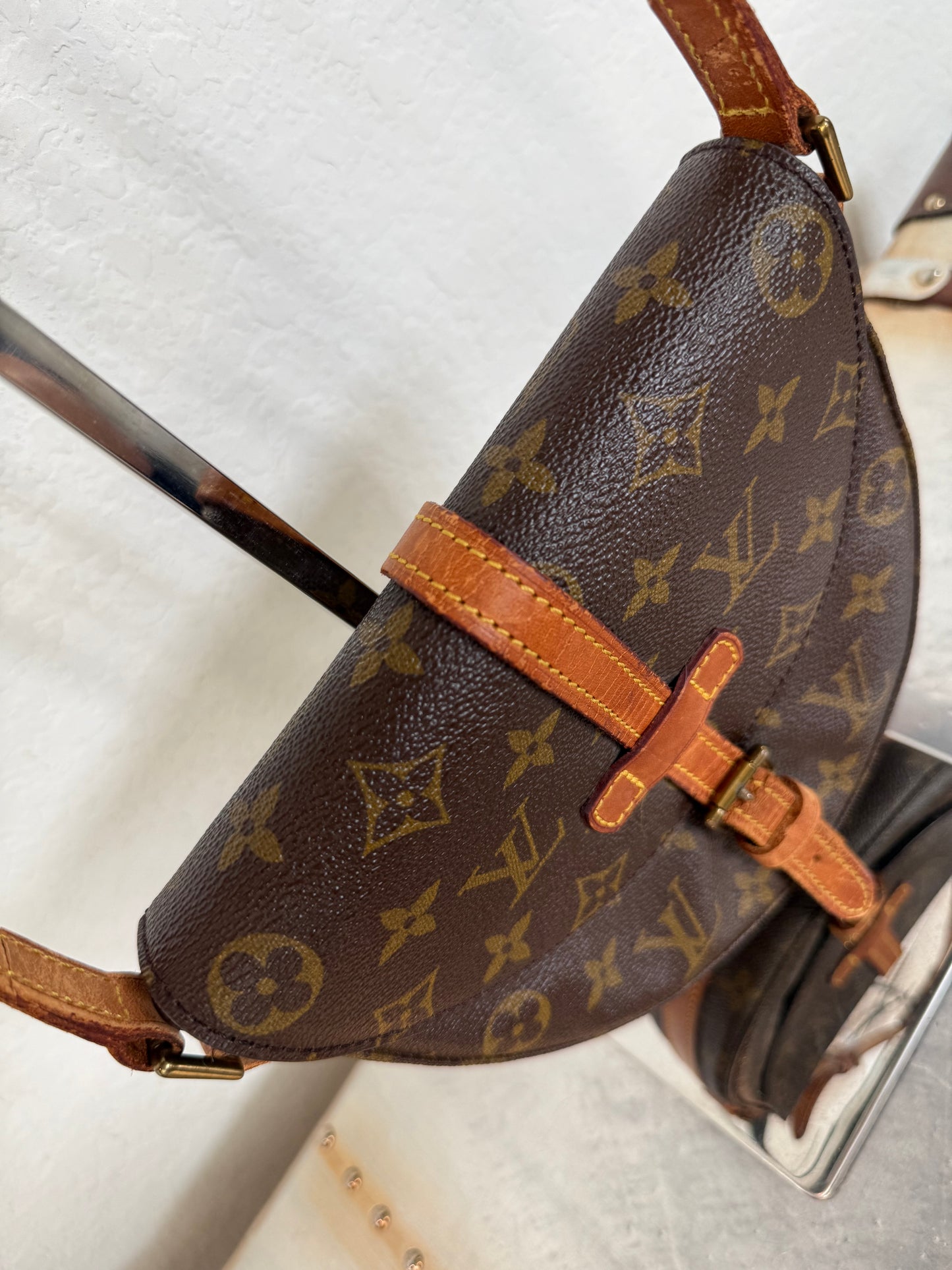 Pre-owned Authentic Louis Vuitton Chantilly PM Monogram Crossbody Bag