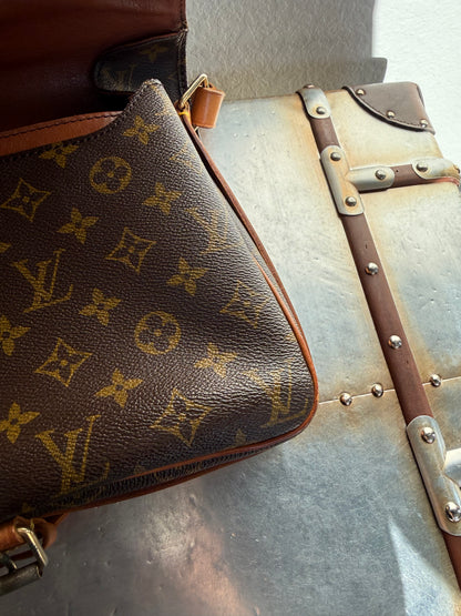 Pre-owned Louis Vuitton Cartouchiere GM Monogram Shoulder / Crossbody Bag