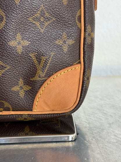 Pre-owned Authentic Louis Vuitton Danube Monogram Crossbody Bag