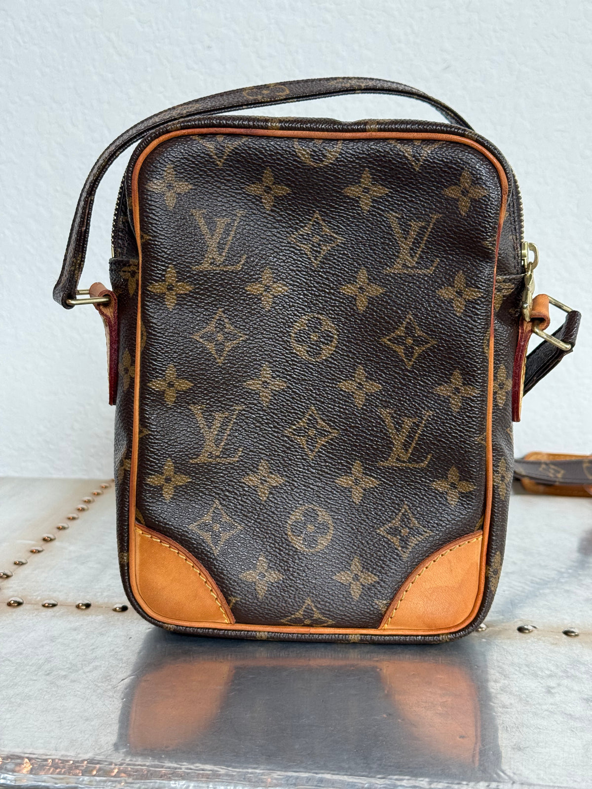 Pre-owned Authentic Louis Vuitton Amazon Monogram Crossbody Bag