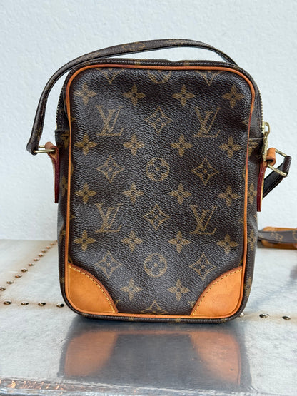 Pre-owned Authentic Louis Vuitton Amazon Monogram Crossbody Bag