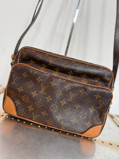 Pre-owned Louis Vuitton Nile PM Monogram Shoulder Bag/ Crossbody Bag