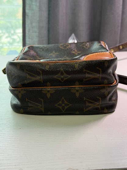 Pre-owned Authentic Louis Vuitton Amazon Monogram Crossbody Bag