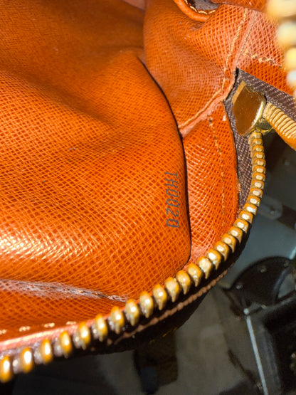 Pre-owned Authentic Louis Vuitton Amazon Monogram Crossbody Bag