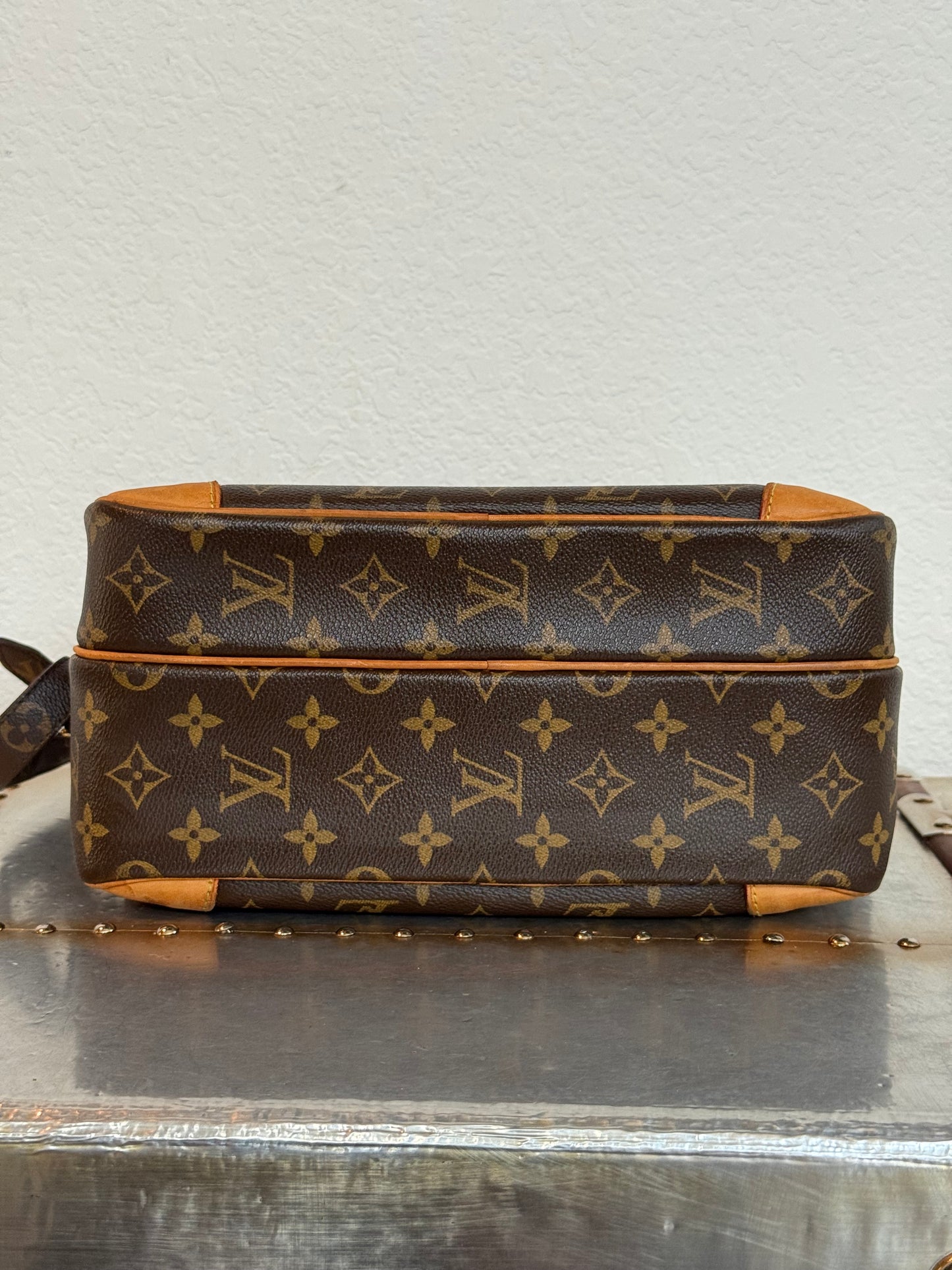 Pre-owned Authentic Louis Vuitton Nile PM Monogram Shoulder Bag/ Crossbody Bag