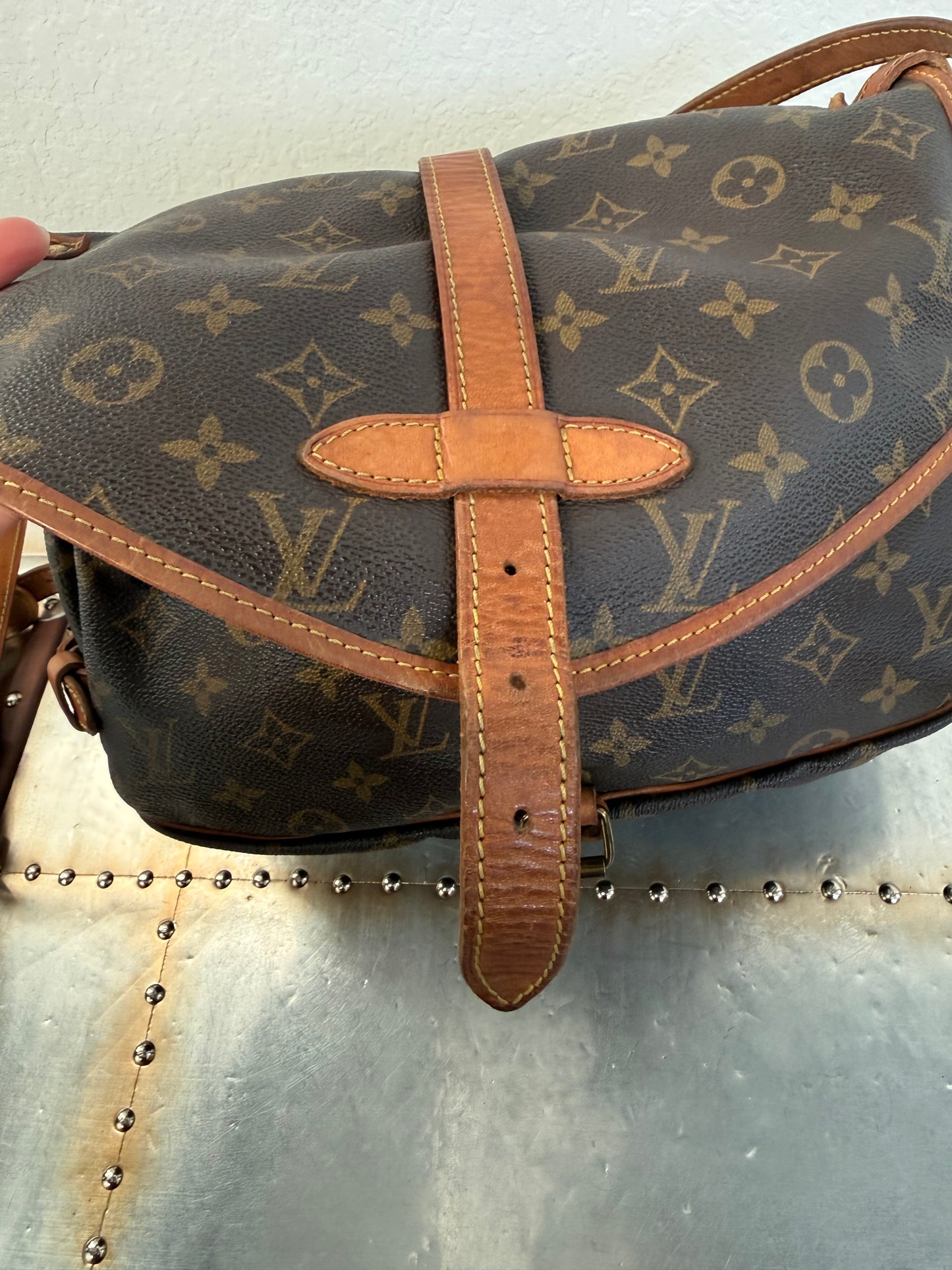 Pre-owned Authentic Louis Vuitton Saumur 30 Monogram Crossbody Bag