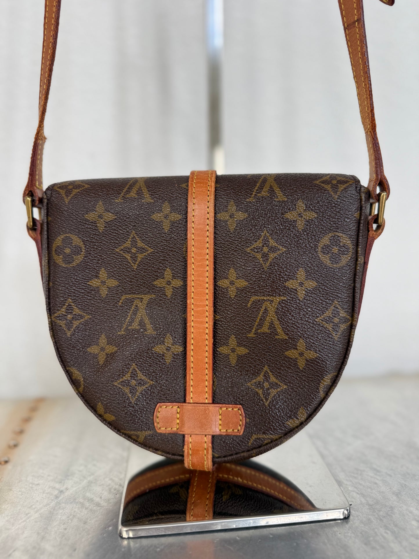 Pre-owned Authentic Louis Vuitton Chantilly PM Monogram Crossbody Bag