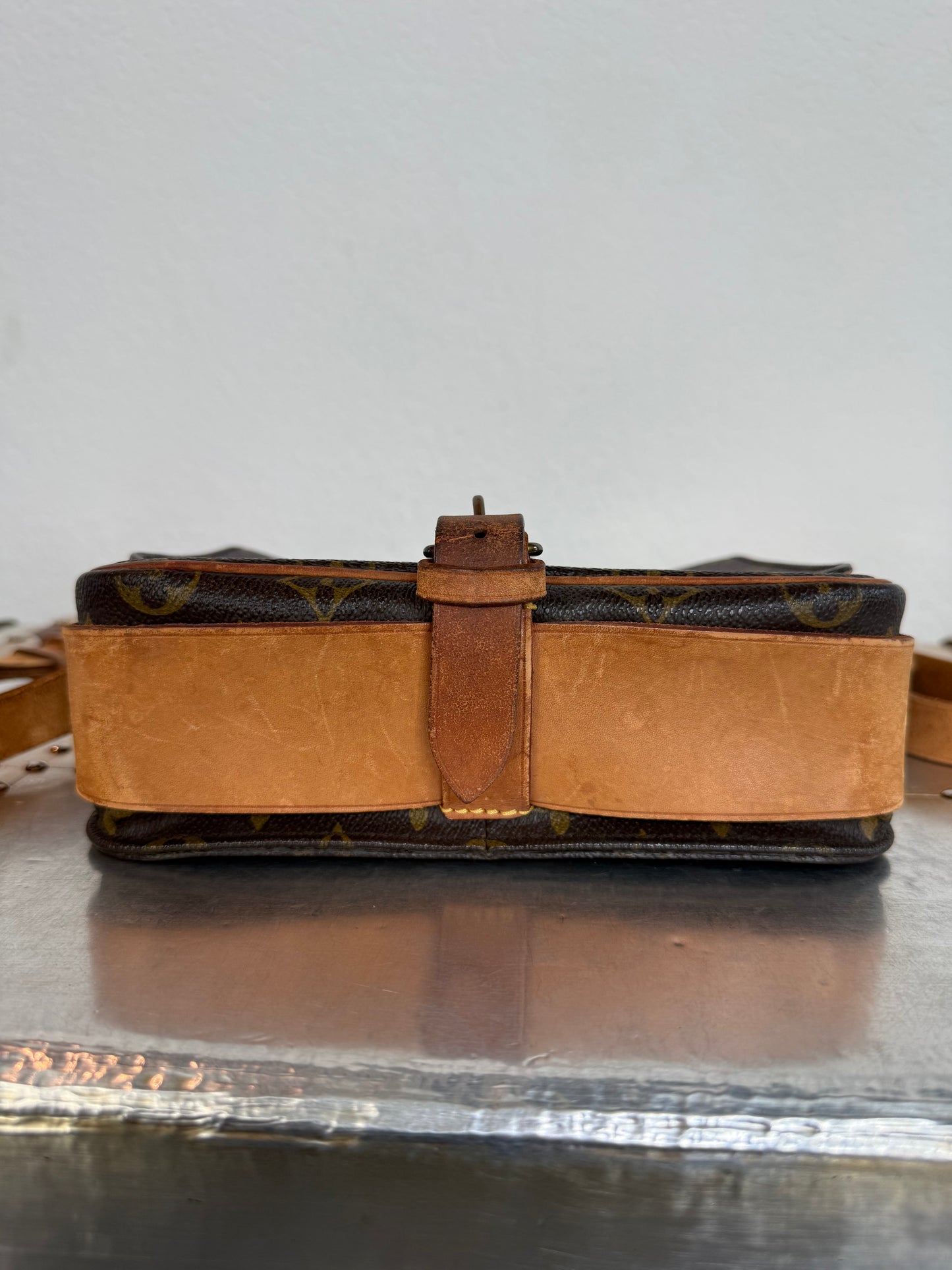 Pre-owned Louis Vuitton Cartouchiere MM Monogram Shoulder / Crossbody Bag