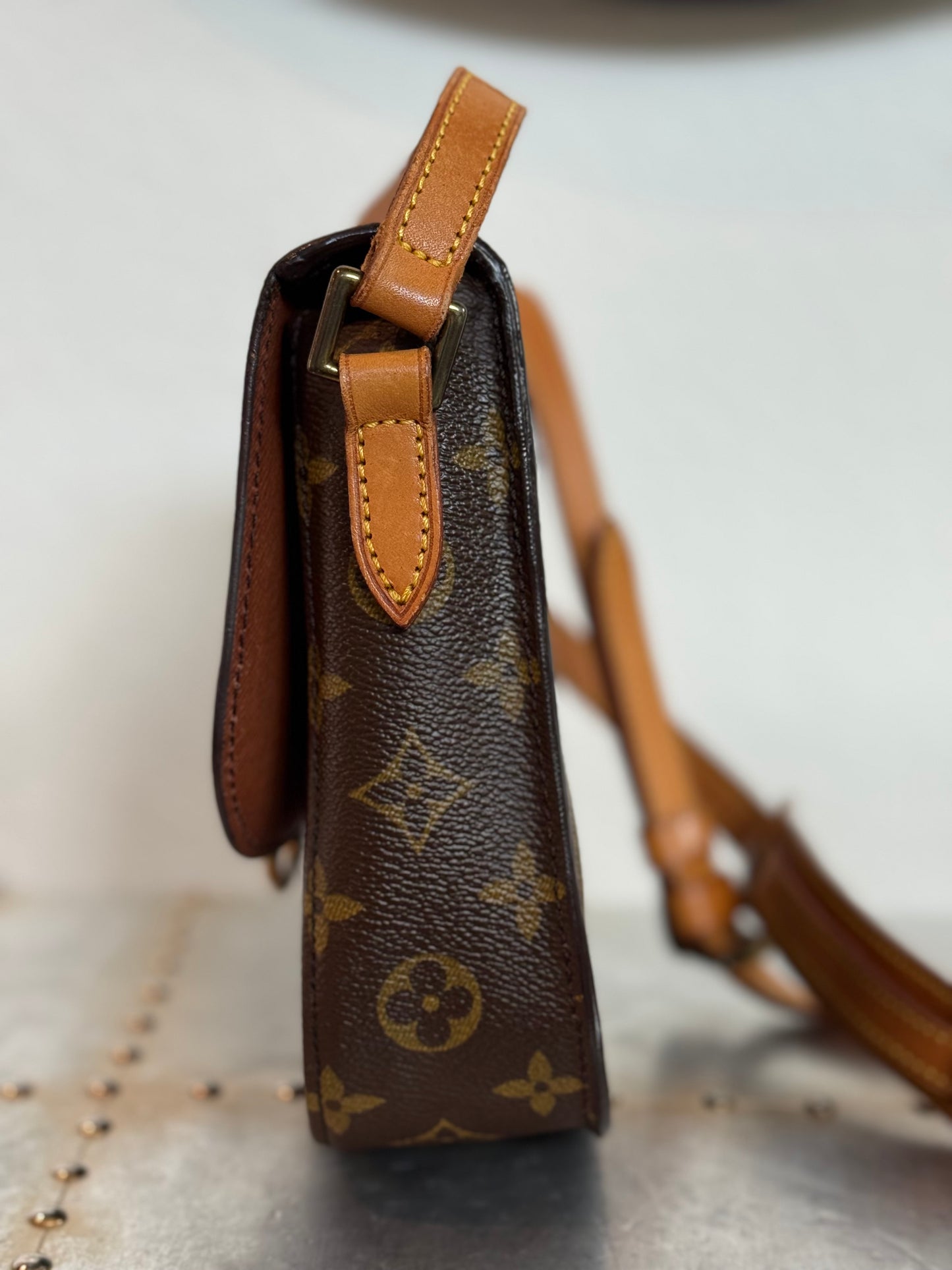 Pre-owned Authentic Louis Vuitton Saint Cloud MM Monogram Shoulder / Crossbody Bag
