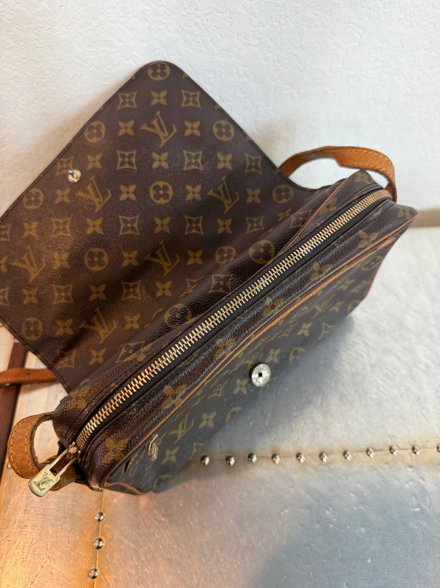 Pre-owned Authentic Louis Vuitton Saint Germain 28 Monogram Shoulder / Crossbody Bag
