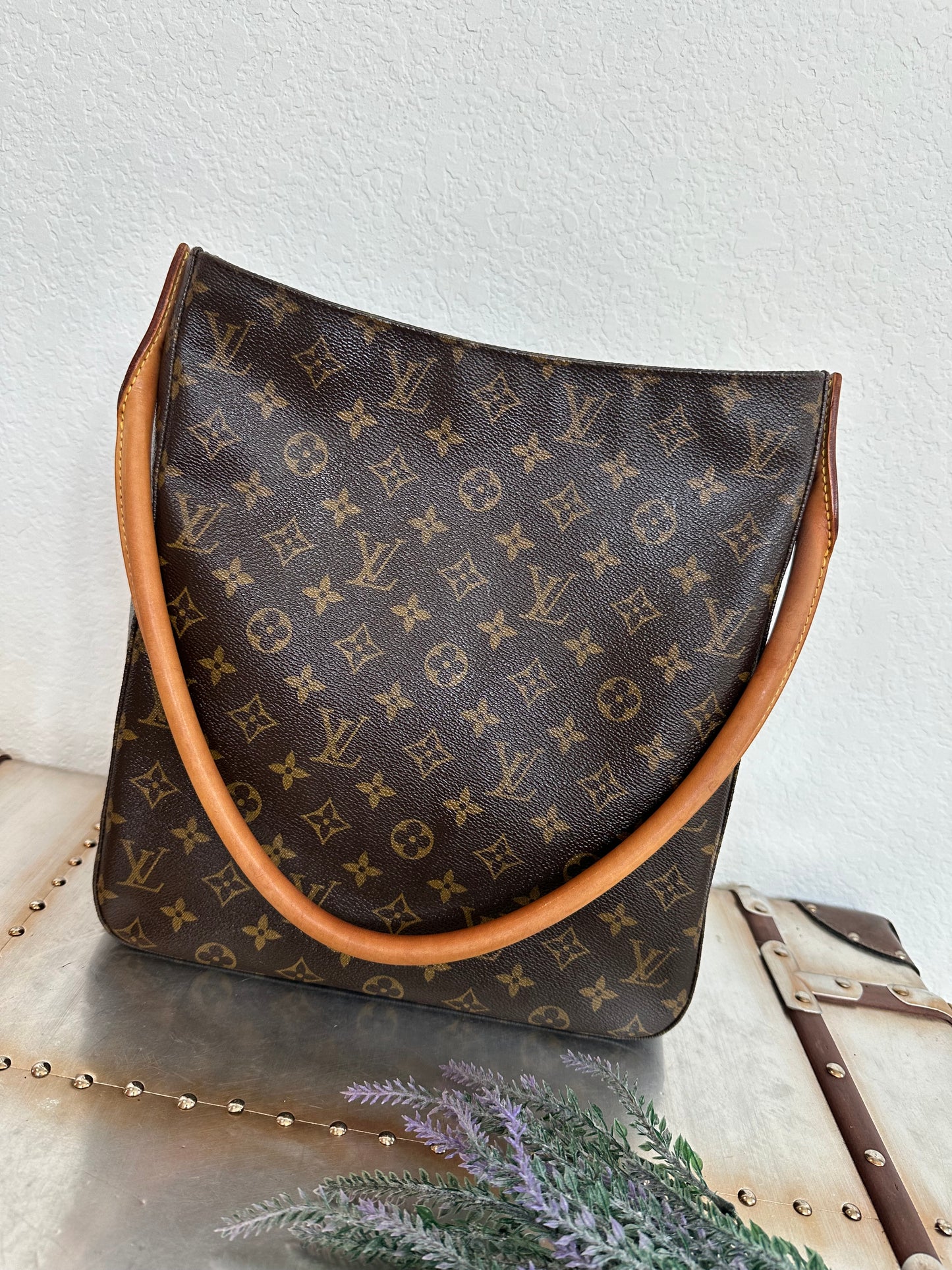 Pre-owned Authentic Louis Vuitton Looping GM Monogram Shoulder Bag