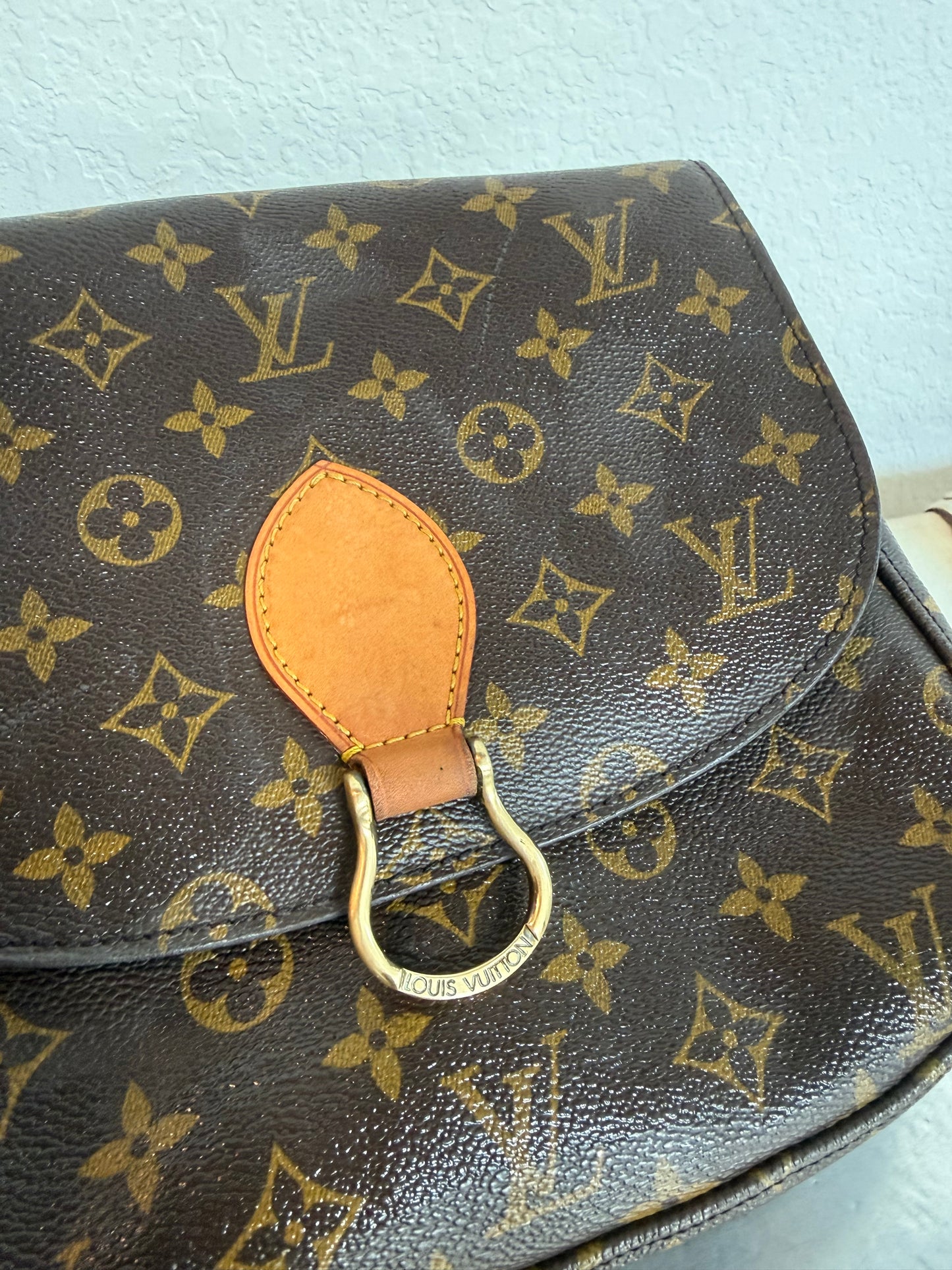 Pre-owned Authentic Louis Vuitton Saint Cloud GM Monogram Crossbody Bag