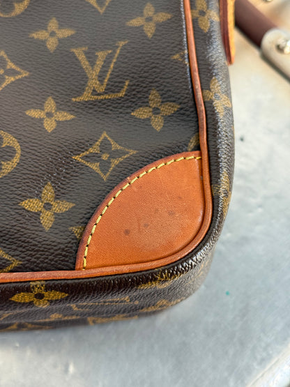 Pre-owned Authentic Louis Vuitton Amazon Monogram Crossbody Bag