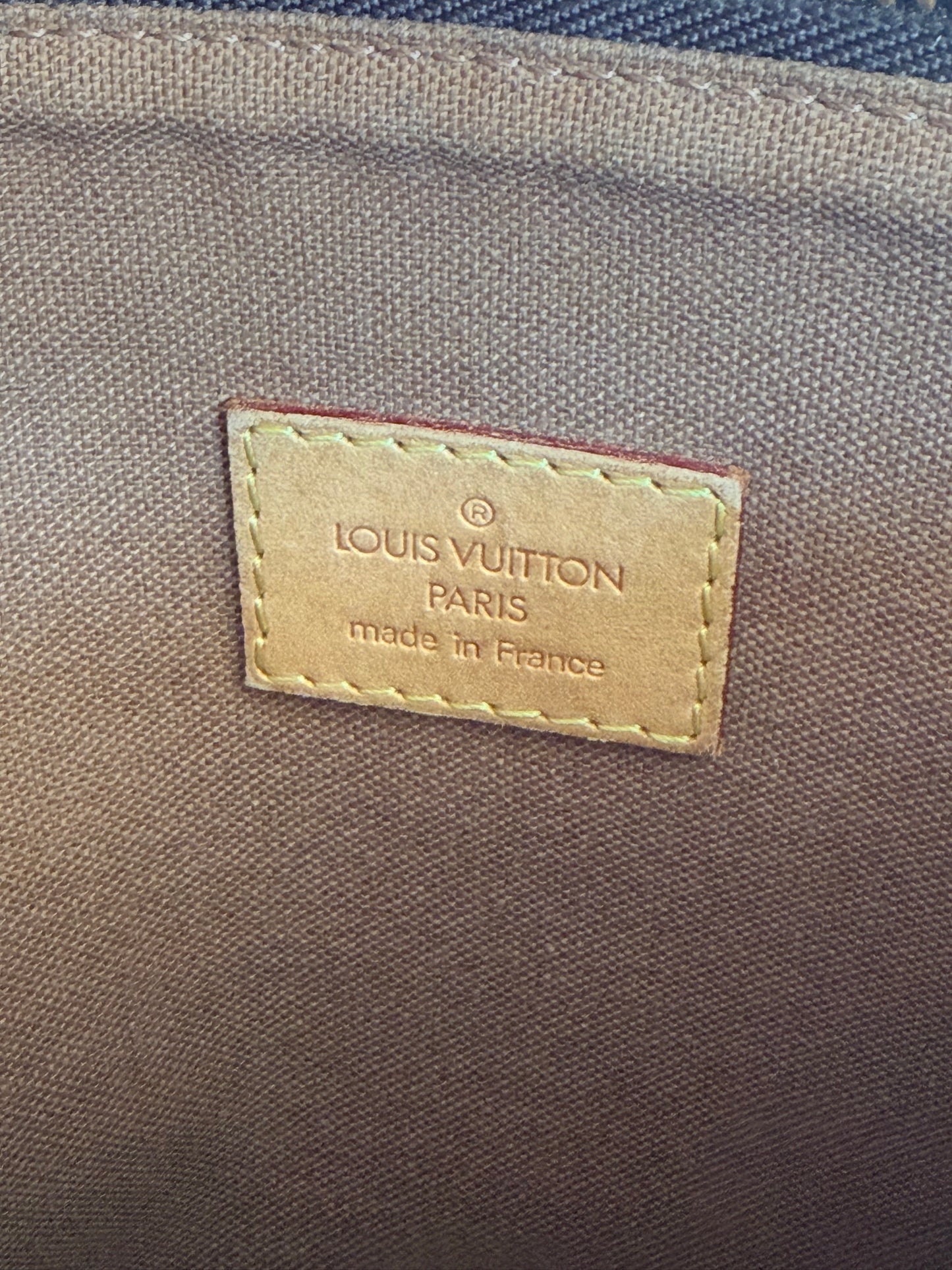 Pre-owned Authentic Louis Vuitton Pochette Bosphore Monogram Shoulder / Crossbody Bag