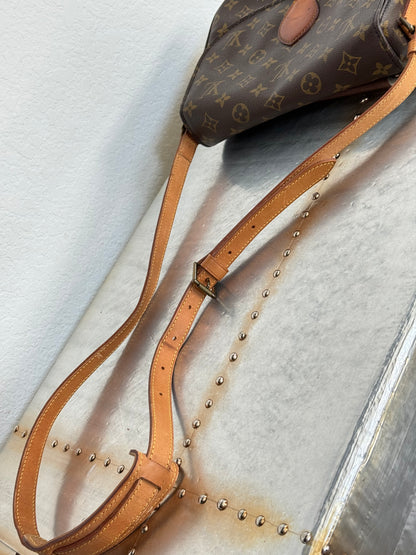 Pre-owned Authentic Louis Vuitton Saint Cloud GM Monogram Crossbody Bag