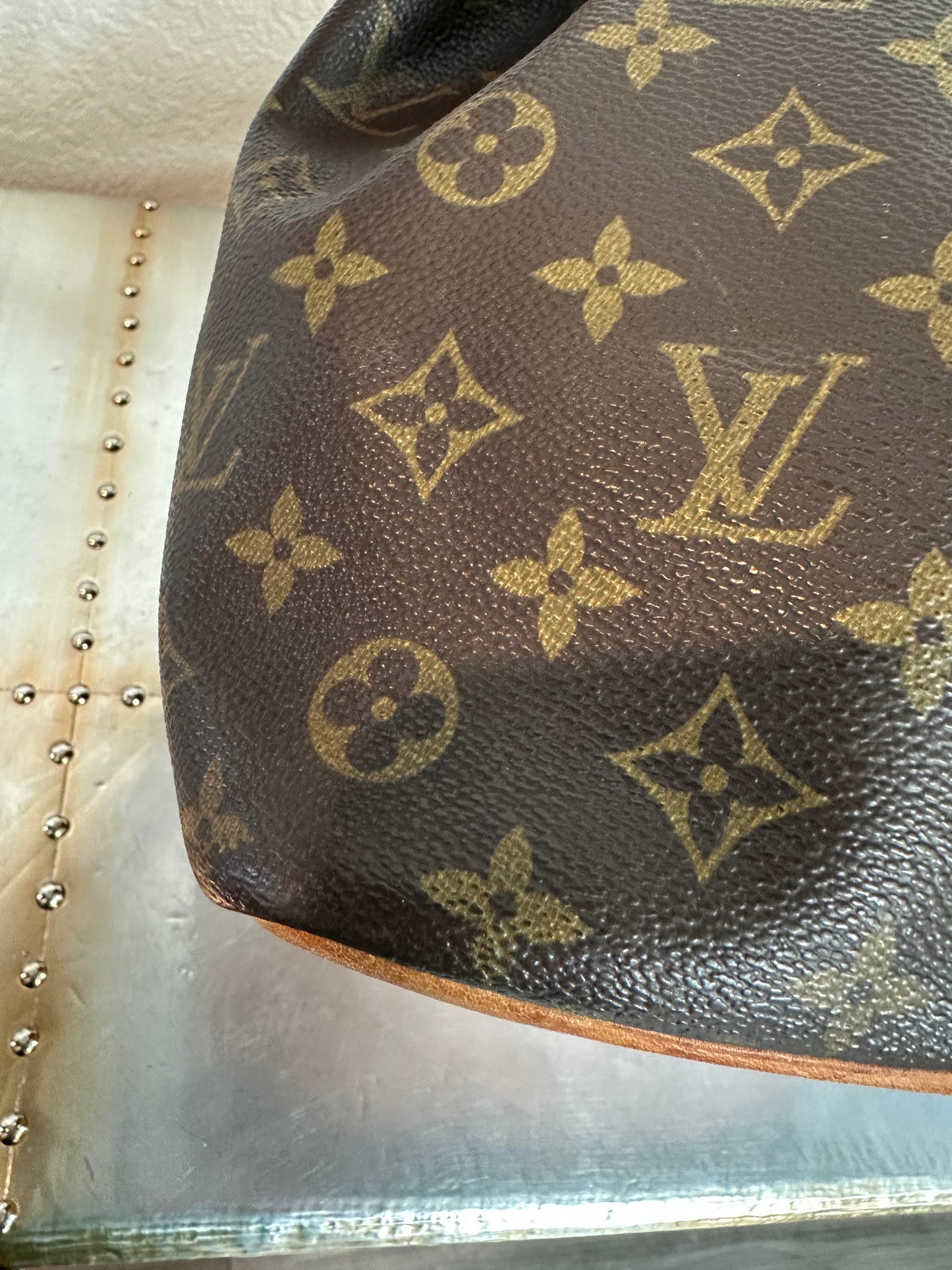 Pre-owned Authentic Louis Vuitton Petite Noe Monogram 
Shoulder Bag