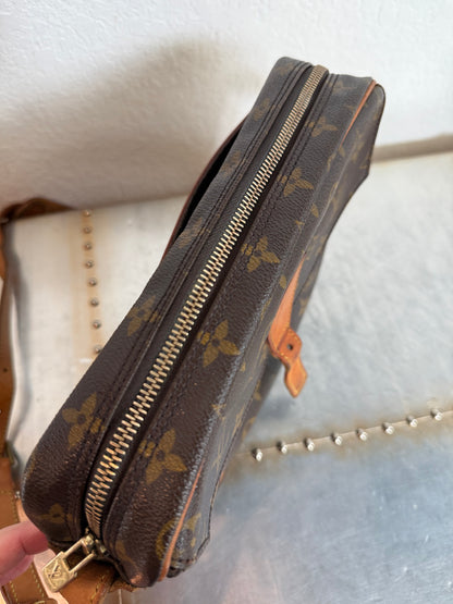 Pre-owned Authentic Louis Vuitton Jeune Fille GM Monogram Crossbody Bag