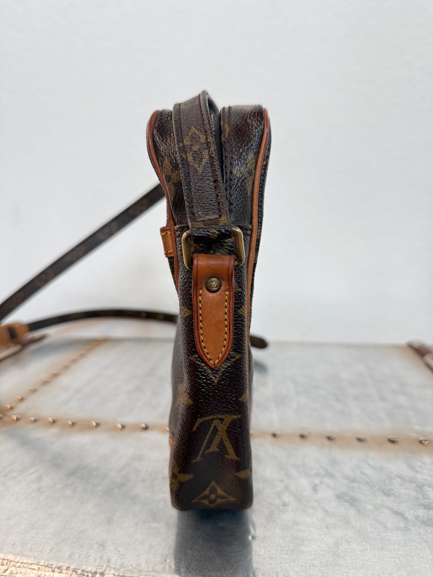 Pre-owned Authentic Louis Vuitton Danube Monogram Crossbody Bag