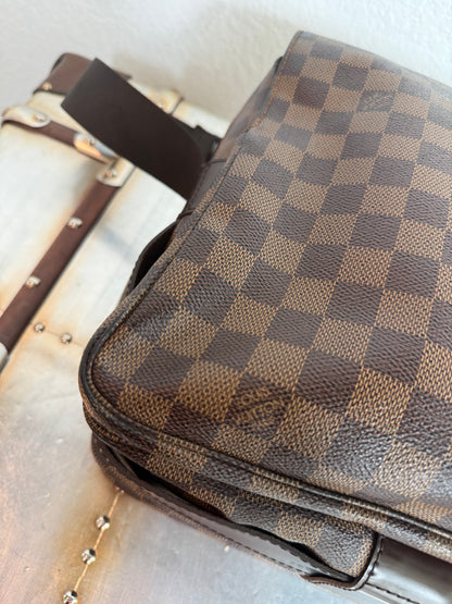 Pre-owned Authentic Louis Vuitton Naviglio Damier Ebene Crossbody Bag