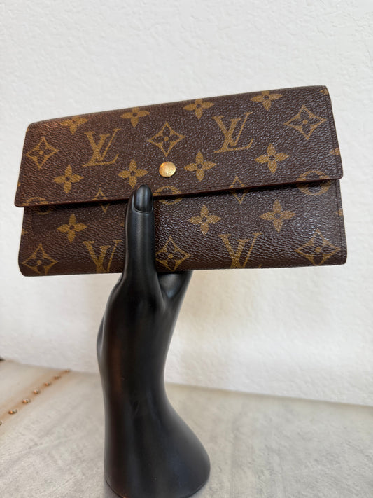 Pre-owned Authentic Louis Vuitton Portefeuille  International Monogram Wallet