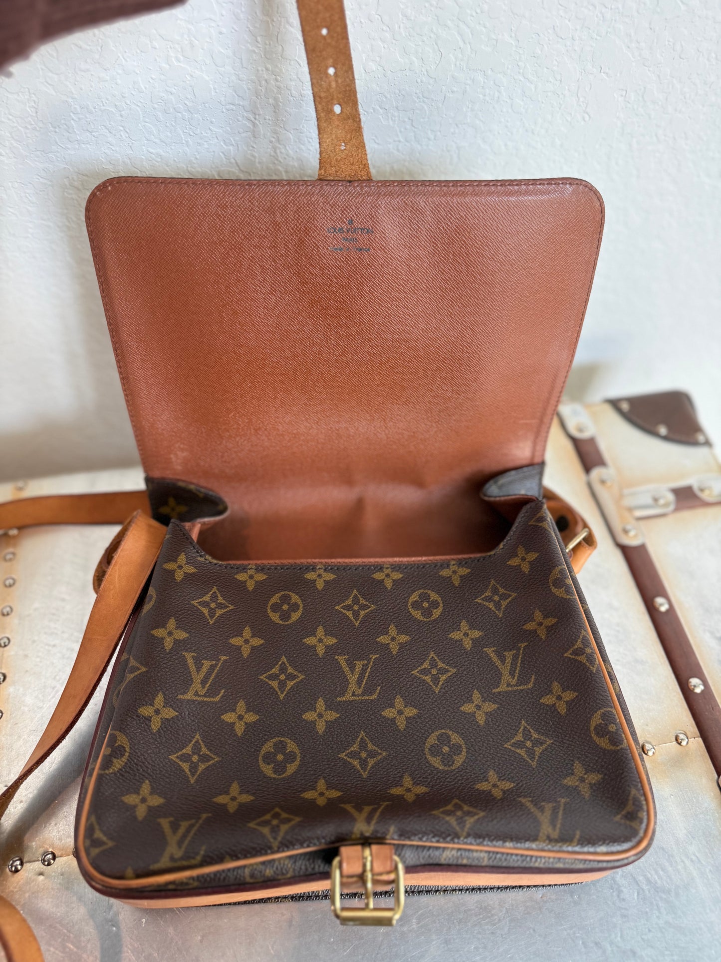 Pre-owned Louis Vuitton Cartouchiere GM Monogram Shoulder / Crossbody Bag