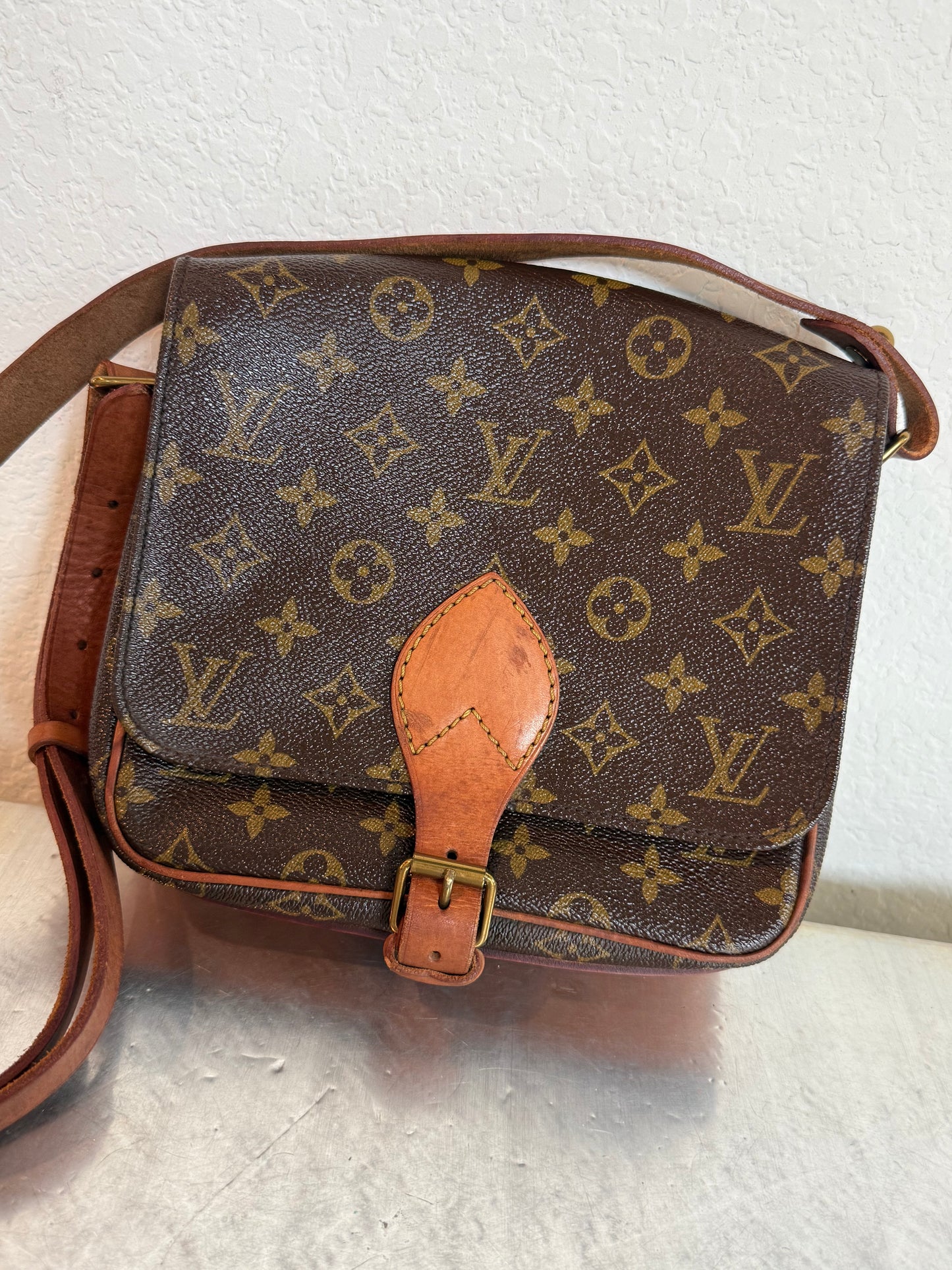 Pre-owned Louis Vuitton Cartouchiere MM Monogram Shoulder / Crossbody Bag
