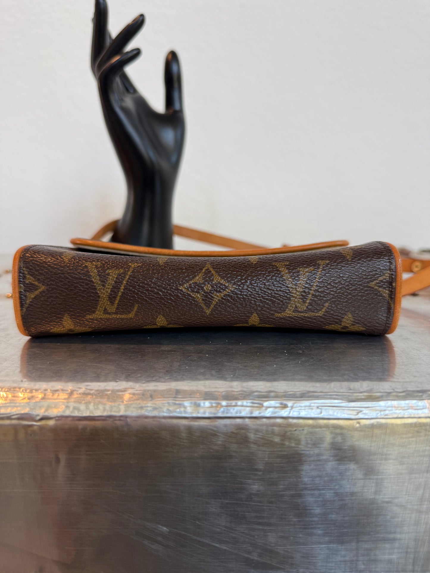 Pre-owned Authentic Louis Vuitton Monogram Florentine Waist Bag