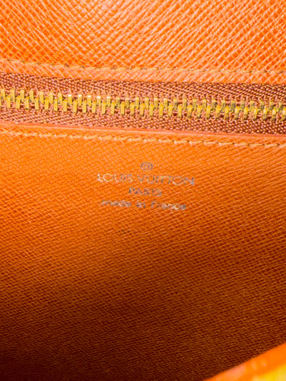 Pre-owned Authentic Louis Vuitton Saint Cloud GM Monogram Crossbody Bag