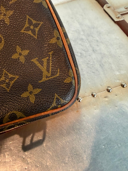 Pre-owned Louis Vuitton Cartouchiere MM Monogram Shoulder / Crossbody Bag