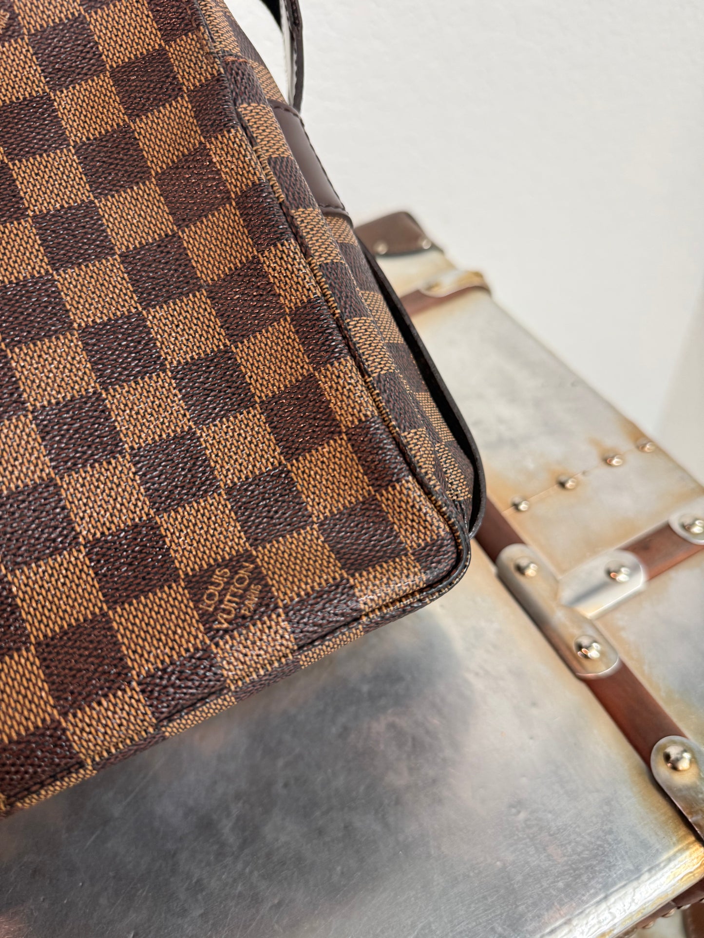 Pre-owned Authentic Louis Vuitton Naviglio Damier Ebene Crossbody Bag