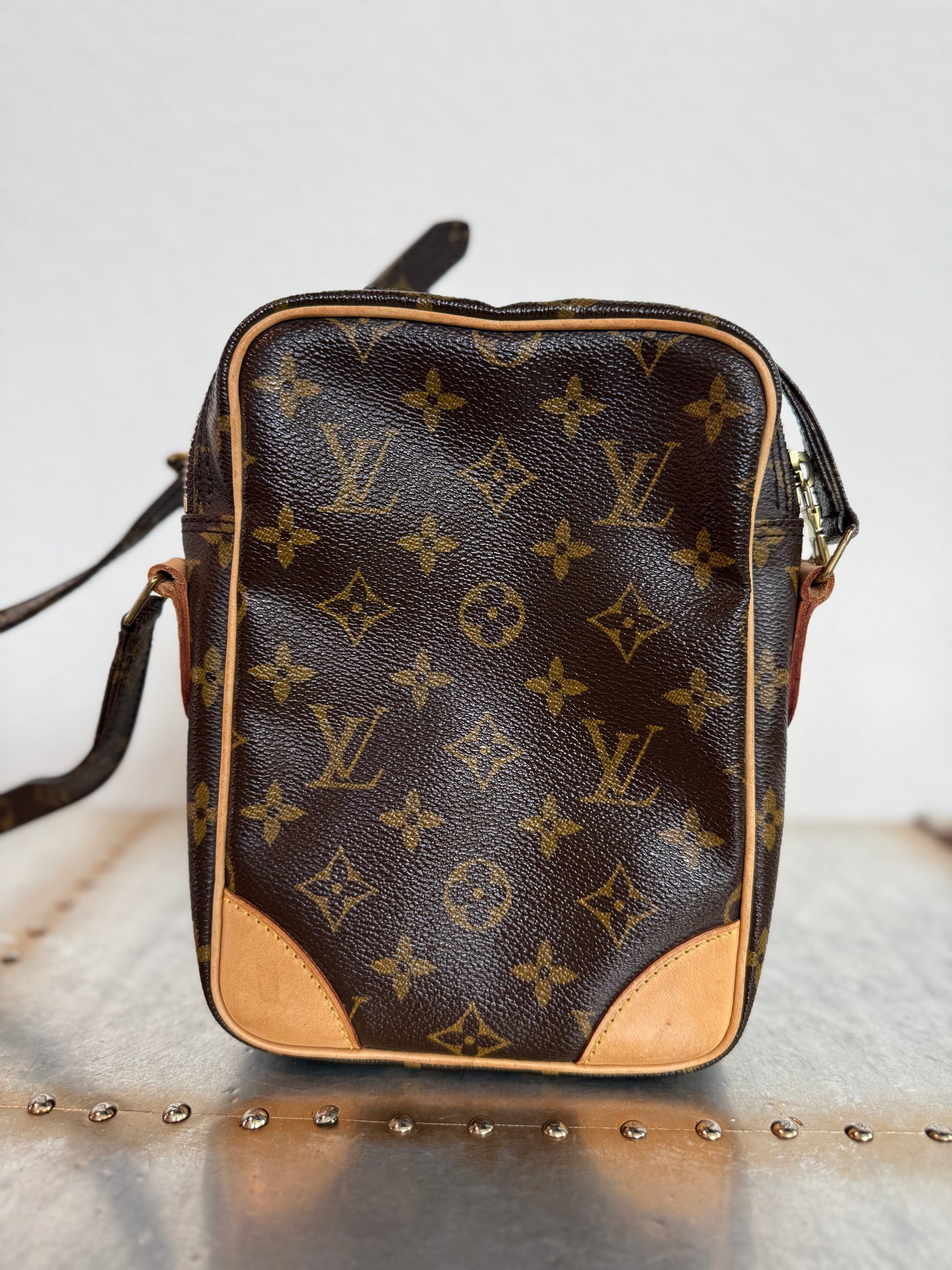 Pre-owned Authentic Louis Vuitton Amazon Monogram Crossbody Bag