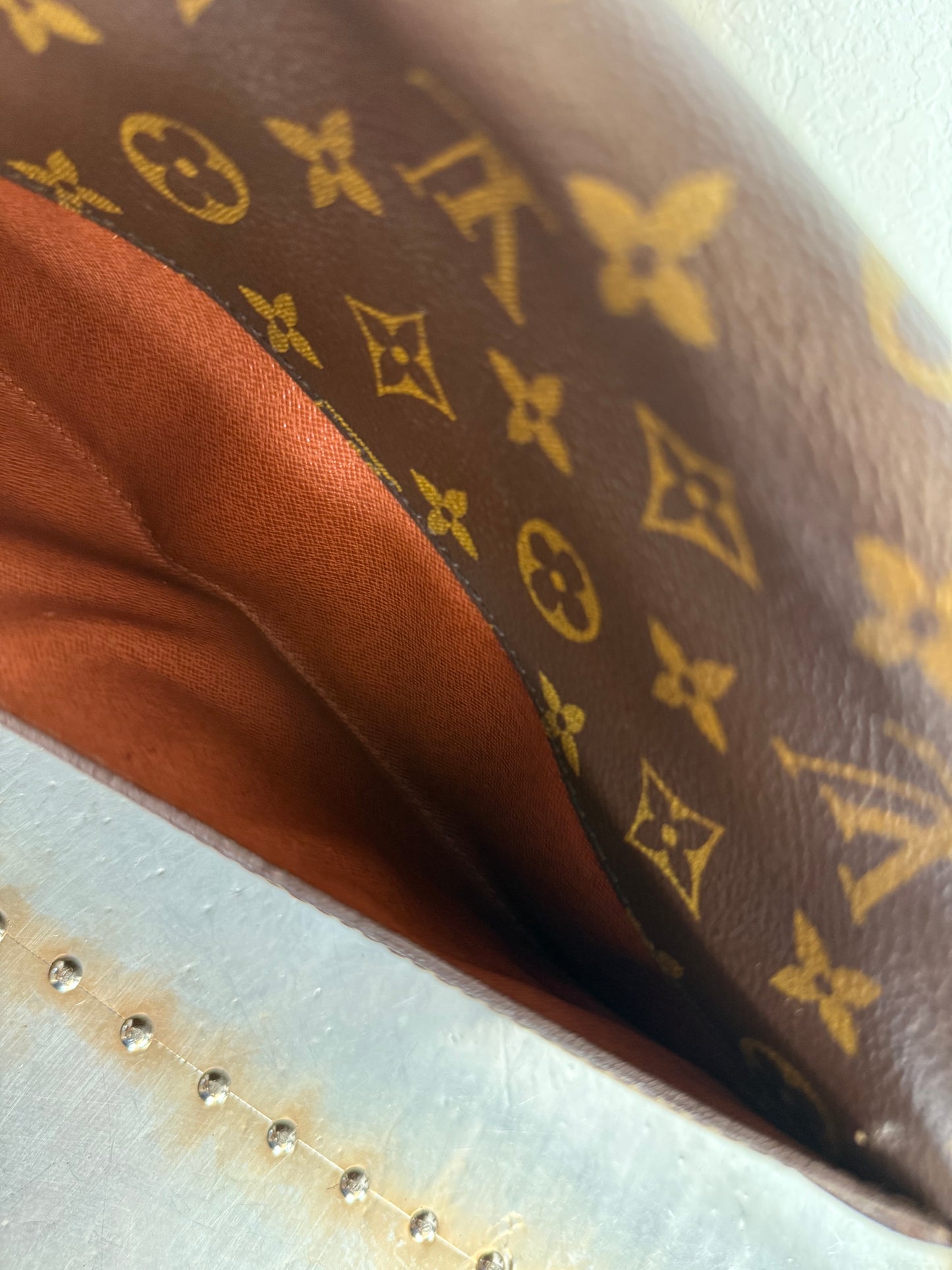 Pre-owned Authentic Louis Vuitton Bordeaux 27 2-Way Clutch / Shoulder Bag
