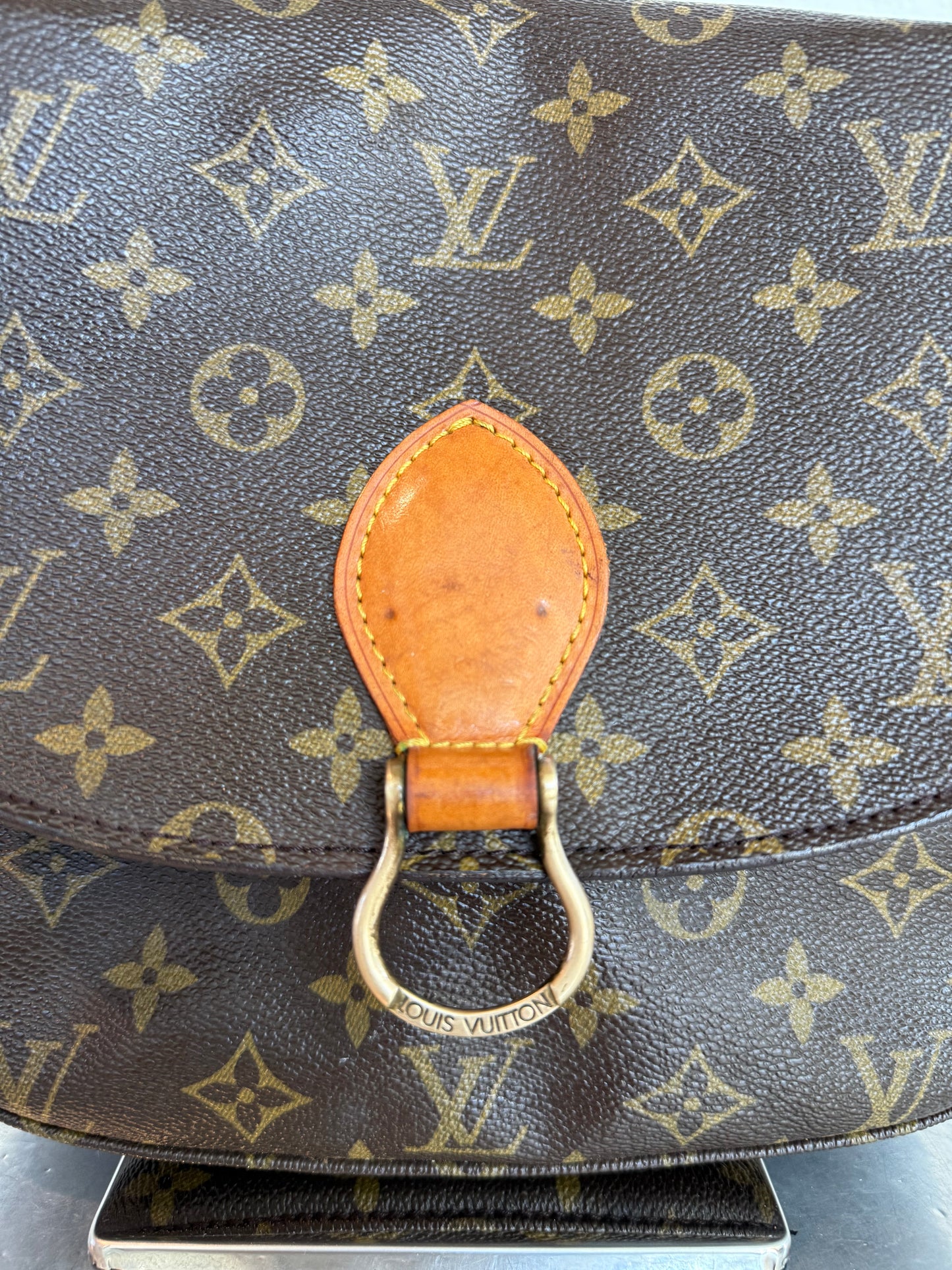 Pre-owned Authentic Louis Vuitton Saint Cloud GM Monogram Crossbody Bag