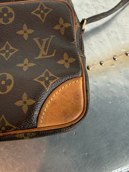 Pre-owned Authentic Louis Vuitton Amazon Monogram Crossbody Bag