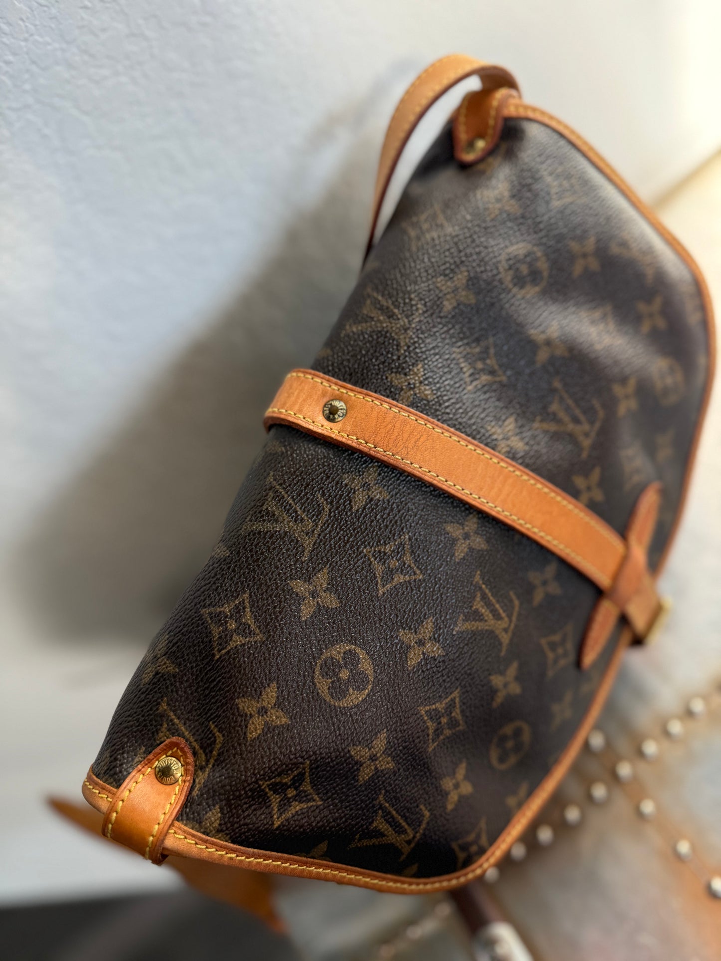 Pre-owned Authentic Louis Vuitton Saumur 30 Monogram Crossbody Bag