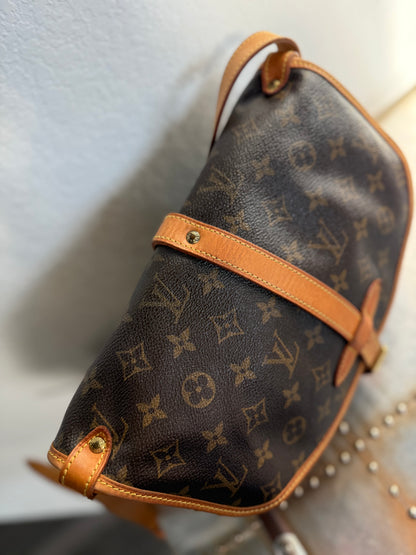 Pre-owned Authentic Louis Vuitton Saumur 30 Monogram Crossbody Bag