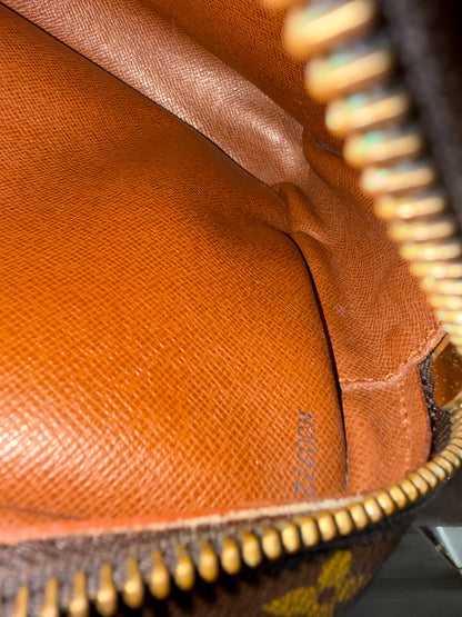 Pre-owned Authentic Louis Vuitton Trocadero 27 Monogram Crossbody Bag